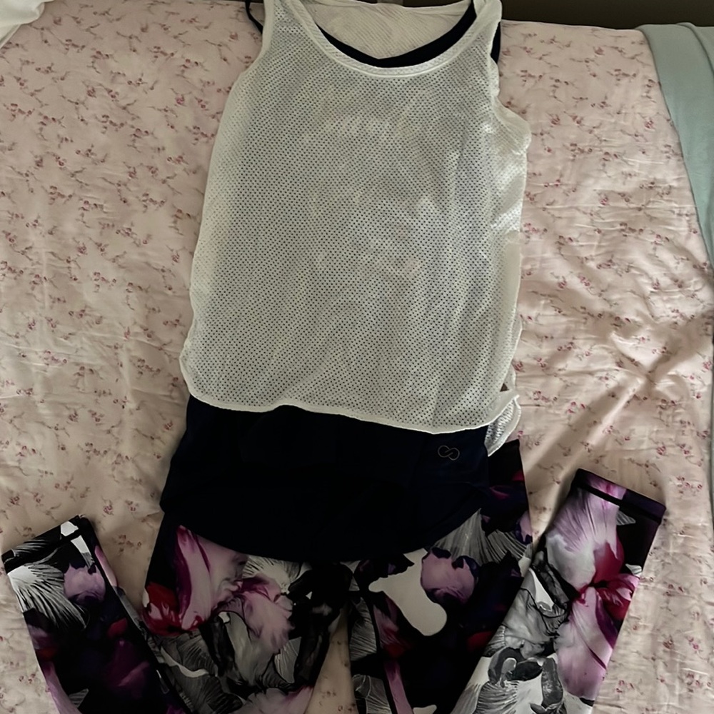 Calia by Carrie Underwood 3 piece workout set